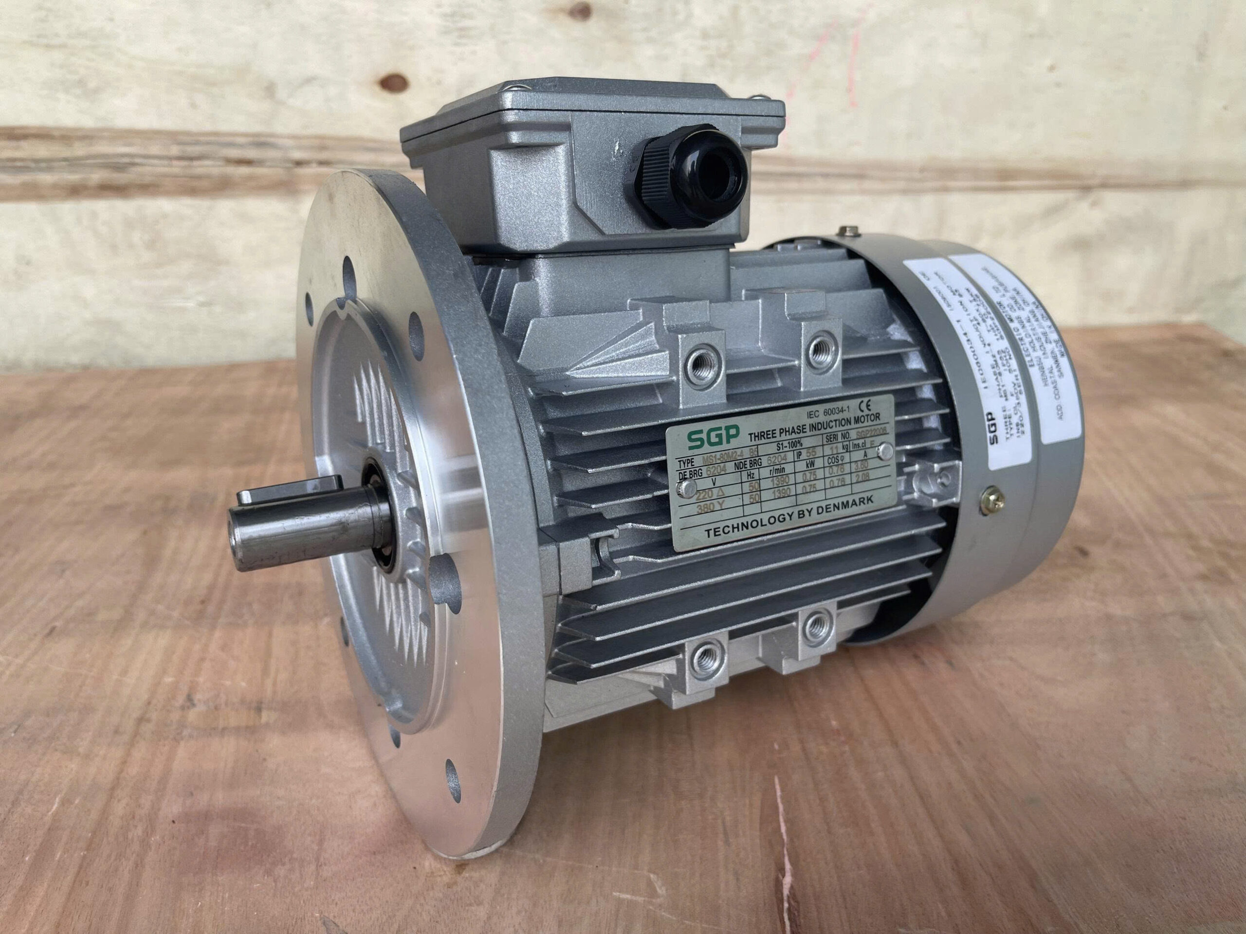 z6784319780420_db46390af9c4e406e3979fdfeb25462a